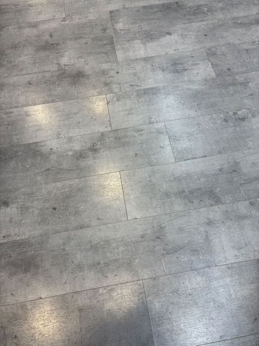 Продам ламинат Б/у