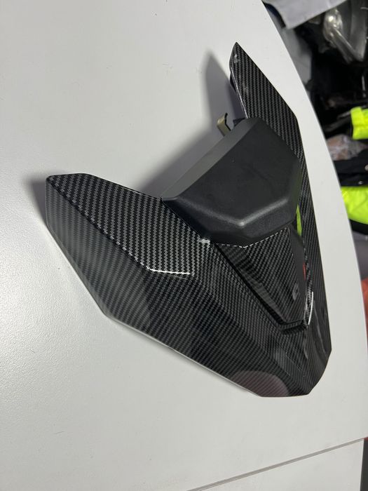 Чисто НОВ капак за задна седалка за Honda    CB650R CBR CB 650R 19-23