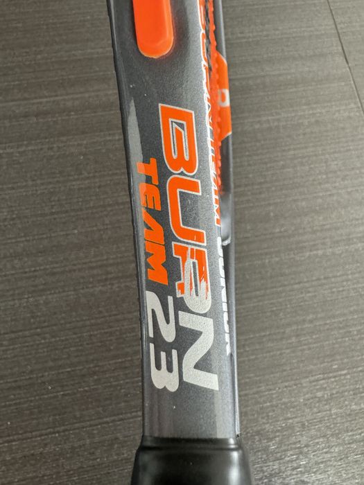 Детска тенис ракета WILSON BURN TEAM 23"