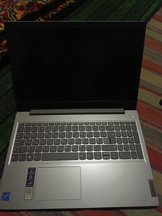 Noutbuk Lenovo  yangi