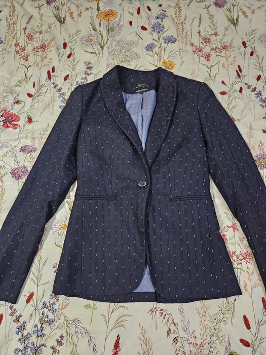 Дамско вталено сако