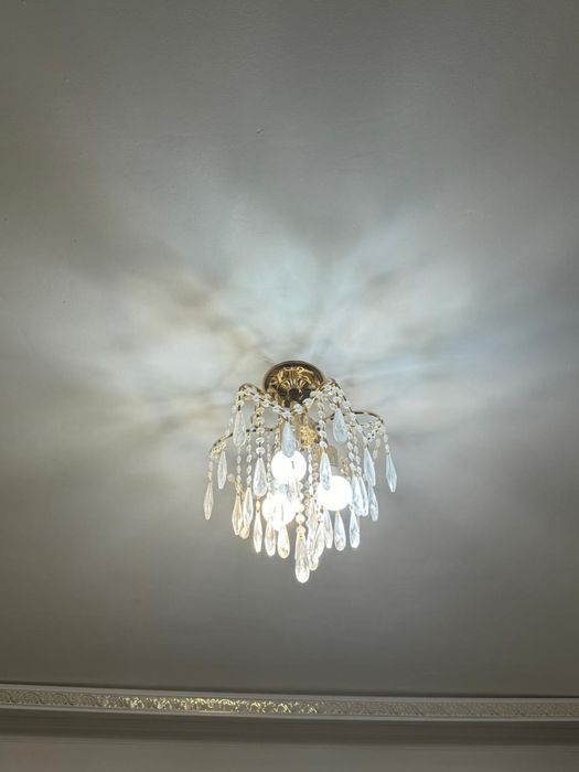 Продам люстра