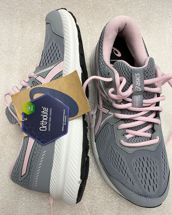 Кроссовки беговые ASICS женские