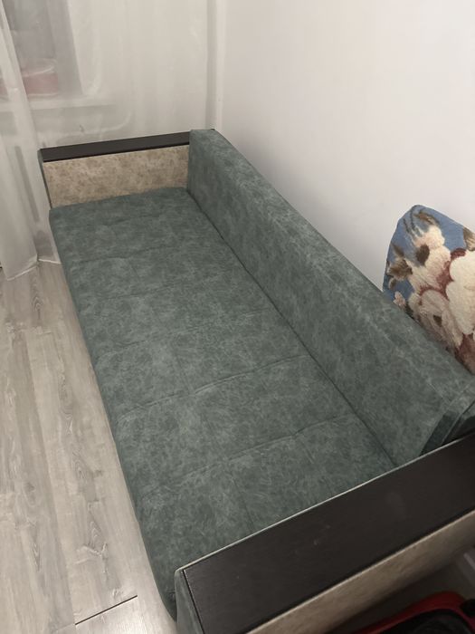 Продам диван б/у цена 50 тыс .