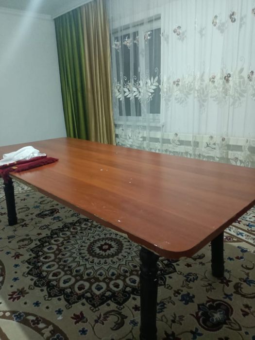 Биіктігі реттелетін столь. Алынбалы, бұранбалы