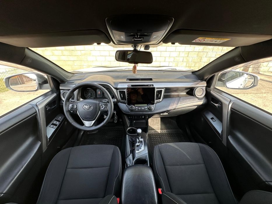 Продам toyota rav 4 2018 год