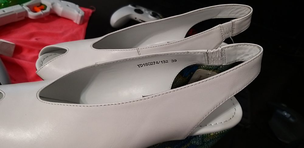 Босоножки кожа 38 р