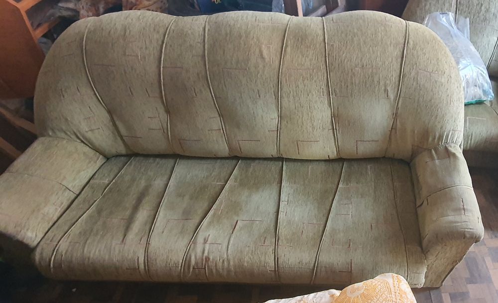 Разтегателен диван