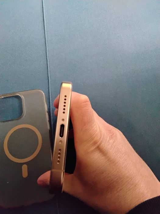 Iphone 16 Pro Max 1 TRB Gold