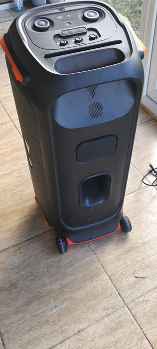 Jbl partybox 710