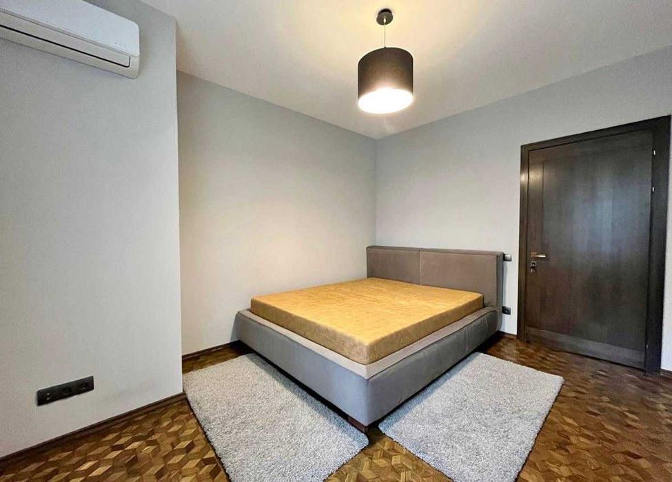 Дава се под наем Двустаен апартамент в София, Център - 76 кв.м за 450 € - Снимка #2