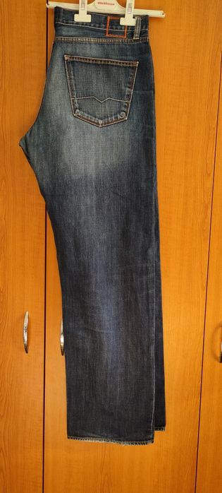 Hugo Boss blue jeans(blugi) barbati