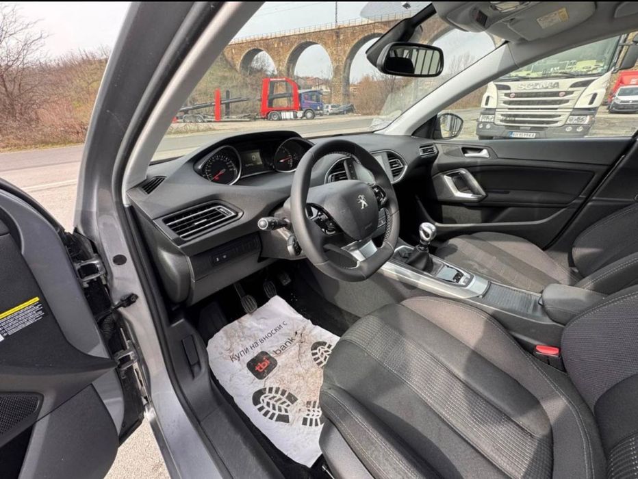 Peugeot 308 1.6 HDI 120 коня 2015г.