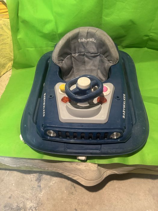 Срочно продам ходунки детские