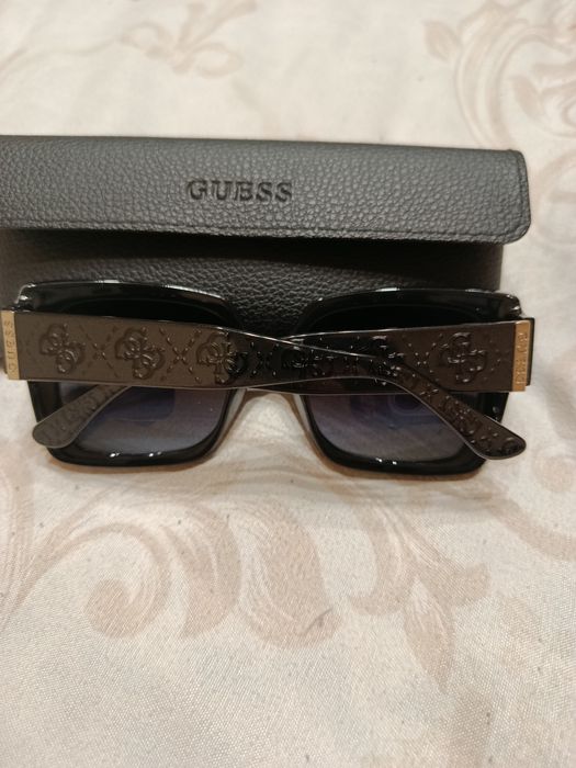 Дамски слънчеви очила Guess