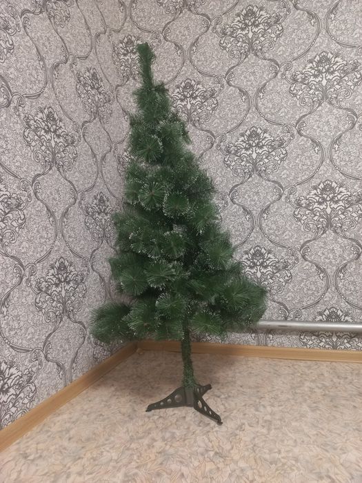 Продам елку 1.5м