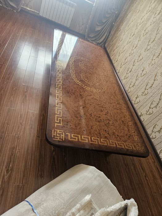 Продаётся стол и стул