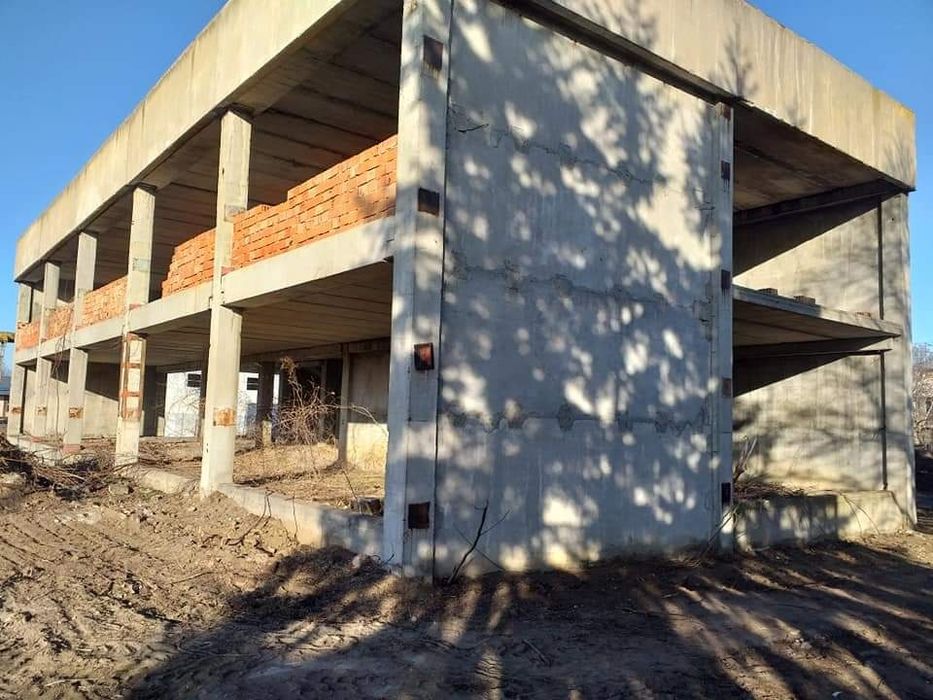 Продава се Промишлена сграда в Силистра, Север - 3000 кв.м за 49 €/кв.м - Снимка #1