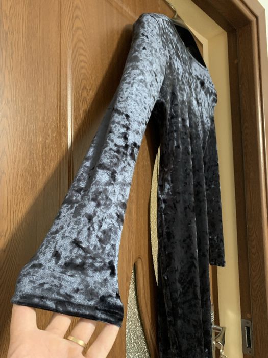 Vand rochita din catifea cu corset