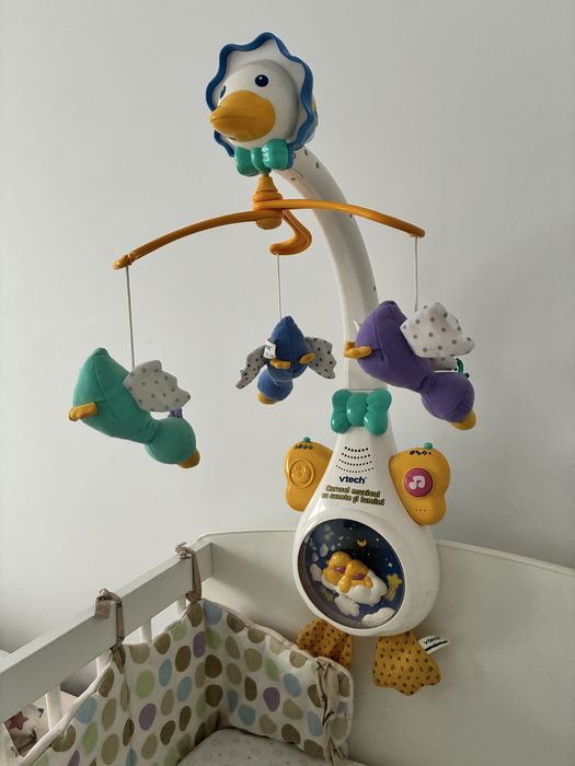 Carusel muzical pentru bebelusi