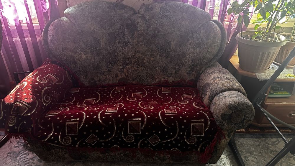 Мягкая мебель. Диван тройка