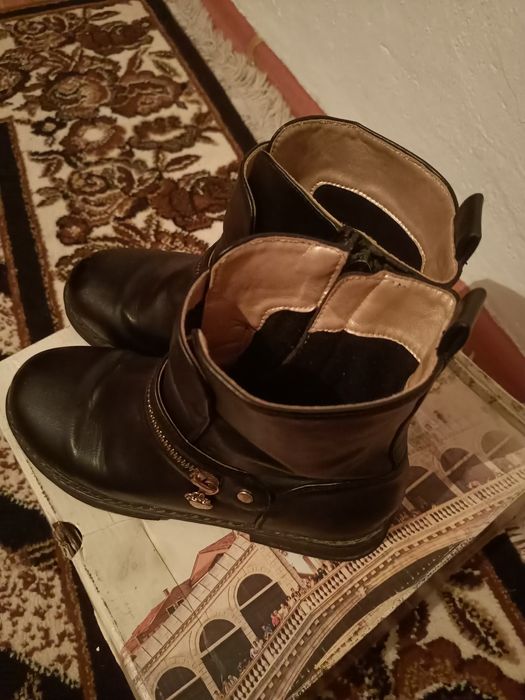 Демисезонные ботинки на девачку