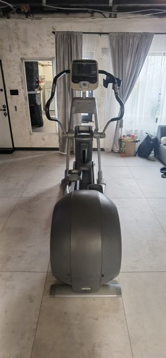 Eliptice profesionsle Precor