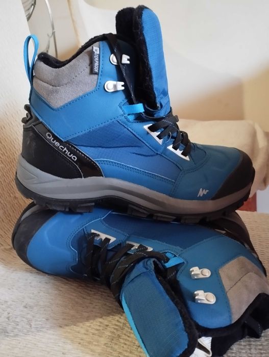 Продавам високи зимни обувки 41 номер