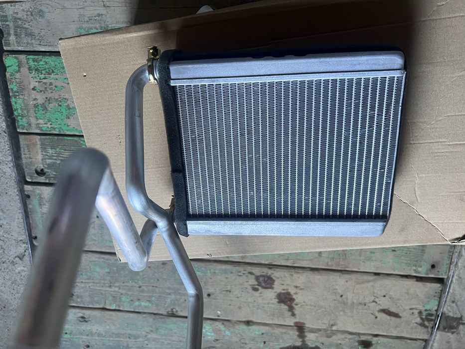 Продам радиатор печки Polcar