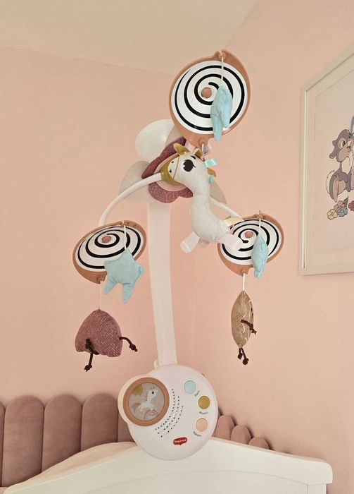 Музикална въртележка 2 в 1 Tiny Love Unicorn Wonderlands - Еднорог