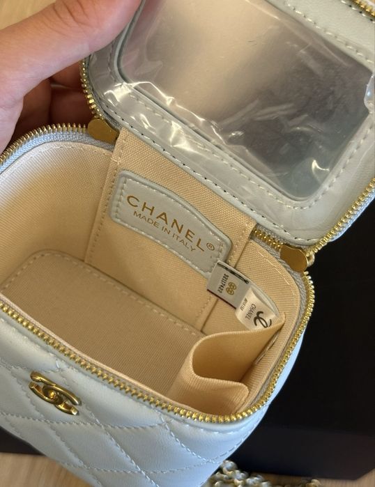 Чисто нови Чанти Chanel