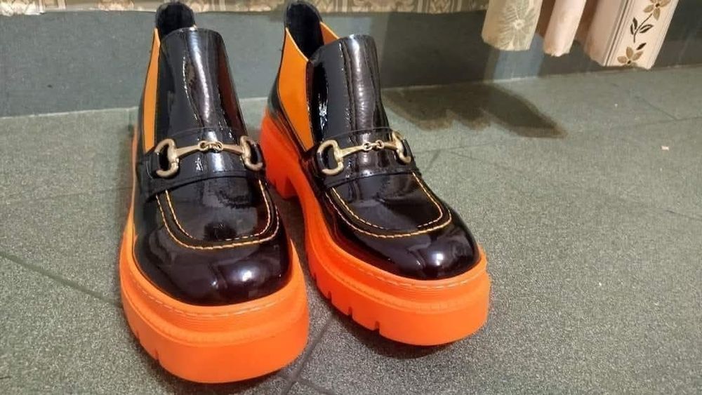 Обувки с мека подметка, всекидневни.Нови !