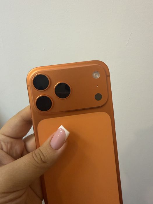 Продам 17 РМ 256 ГБ оранж!!!