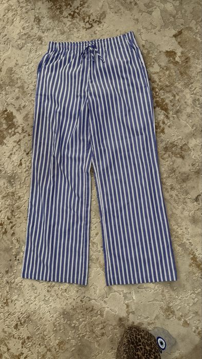 Женские джинсы Guess