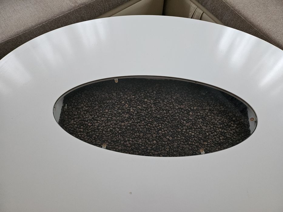 Холна маса, овал