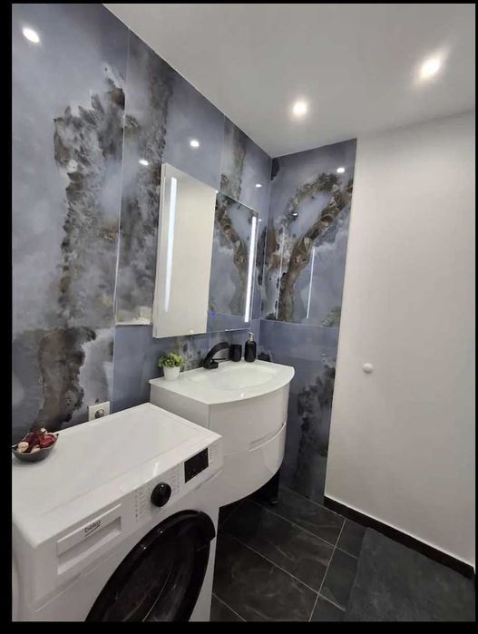 Дава се под наем Тристаен апартамент в София, Център - 89 кв.м за 797.64 € - Снимка #5