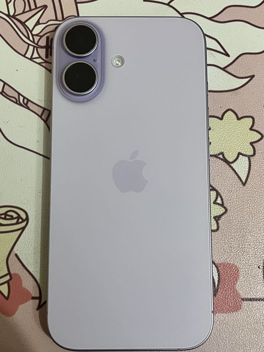 Продаю Айфон 17, новый