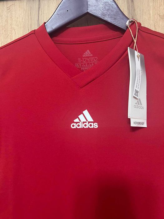 Adidas 11/12 унисекс блузка Нова цена10 лв
