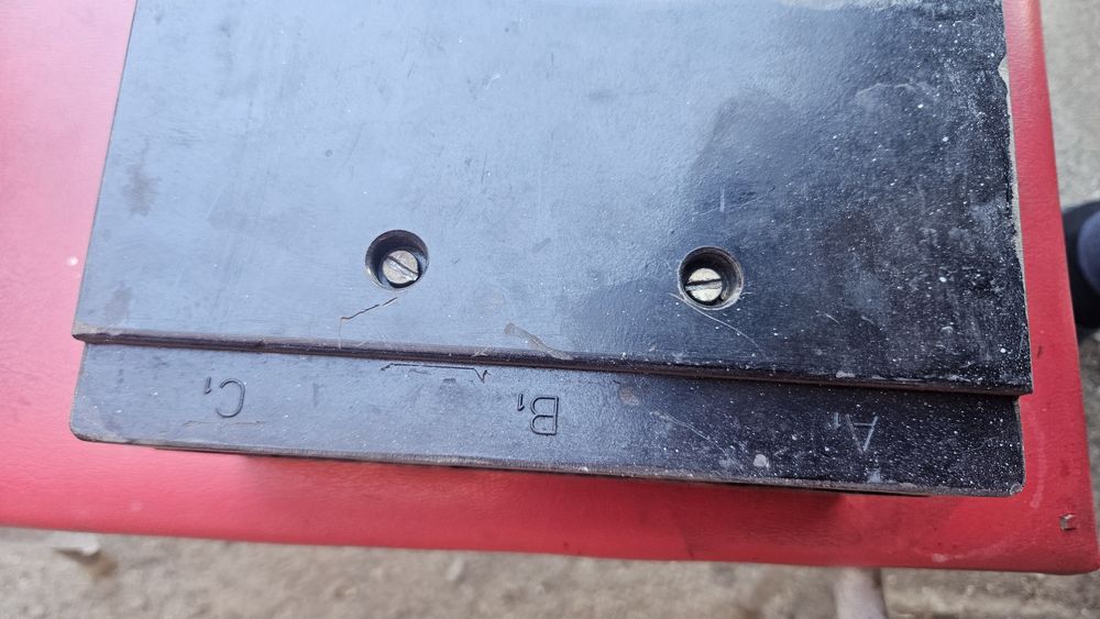 2бр. Шалтери 50А-100лв. 250А-300лв.