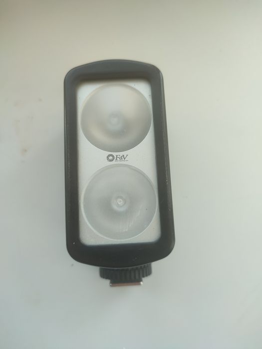 Продам прожектор на камеру.