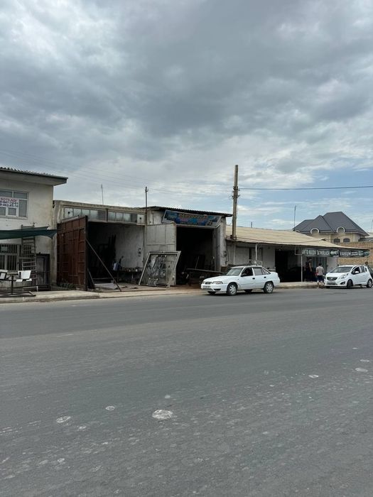 Бобур махалла йул буйида