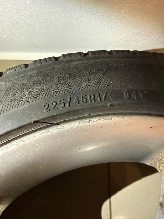 Set 4 roți originale BMW R17 – 225/45 R17 Continental
