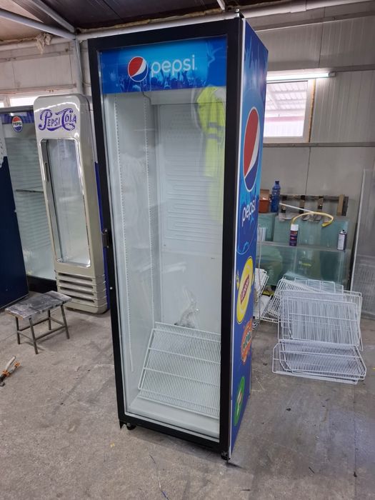 Vitrina frig dubla usi glisante/batante