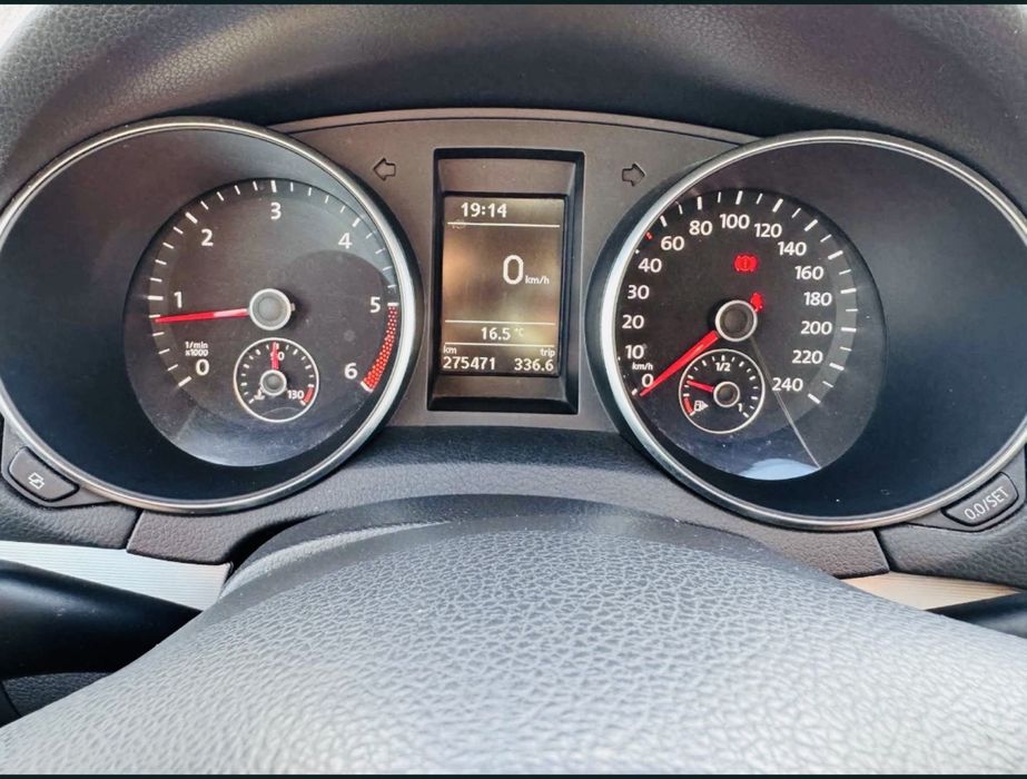 VOLKSWAGEN Golf 2010 — imagine 5