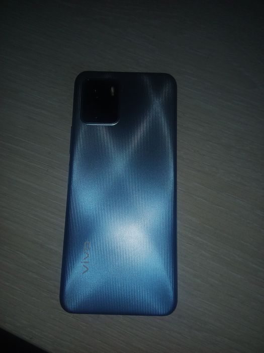 Продам телефон vivo Y15s