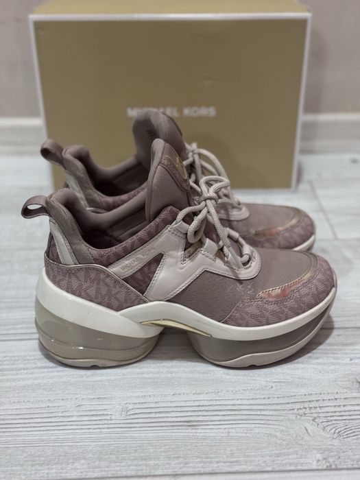 Дамски обувки Michael Kors Olympia