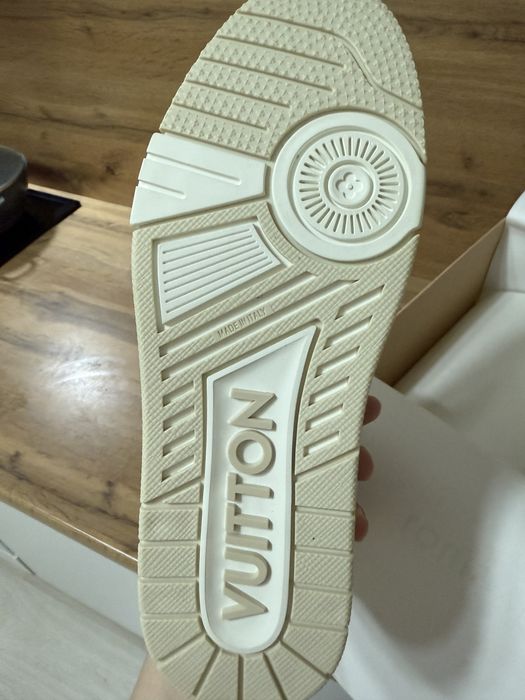 Кроссы оригинал Louis Vuitton