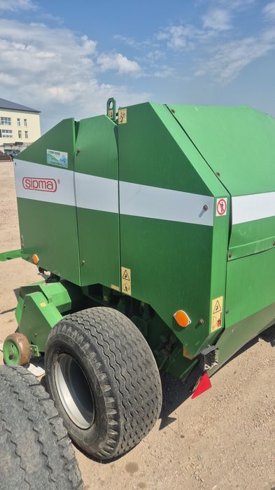 Пресс подборщик для сена