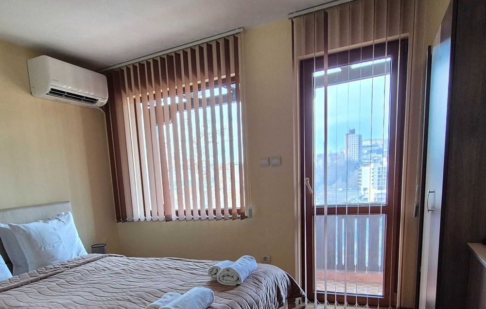 Дава се под наем Тристаен апартамент в Велико Търново, Център - 85 кв.м за 61.2 € - Снимка #4