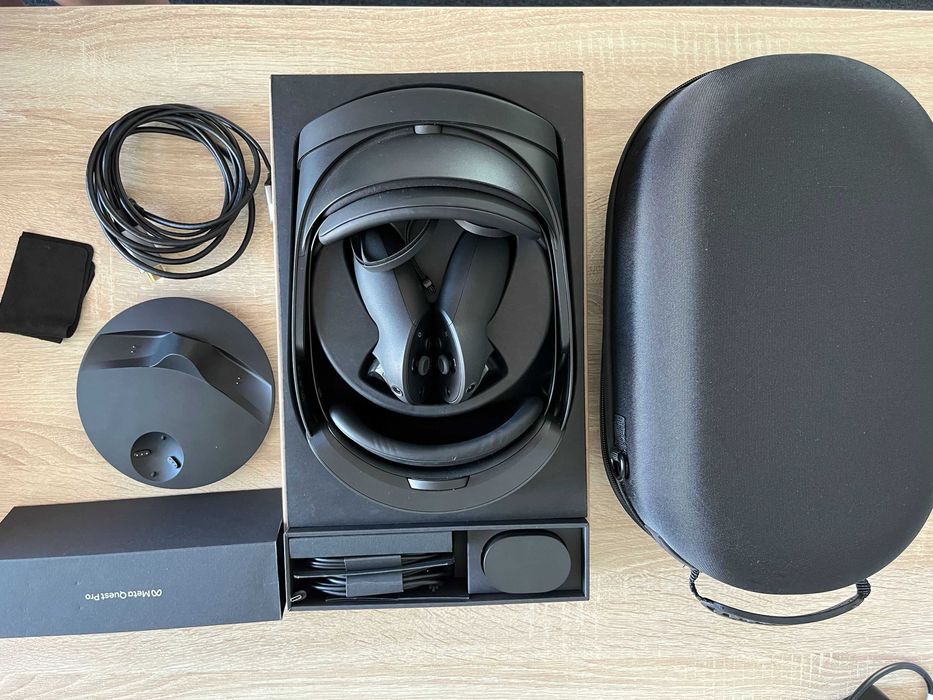Meta Quest Pro | 256GB | VR/MR Headset + калъф